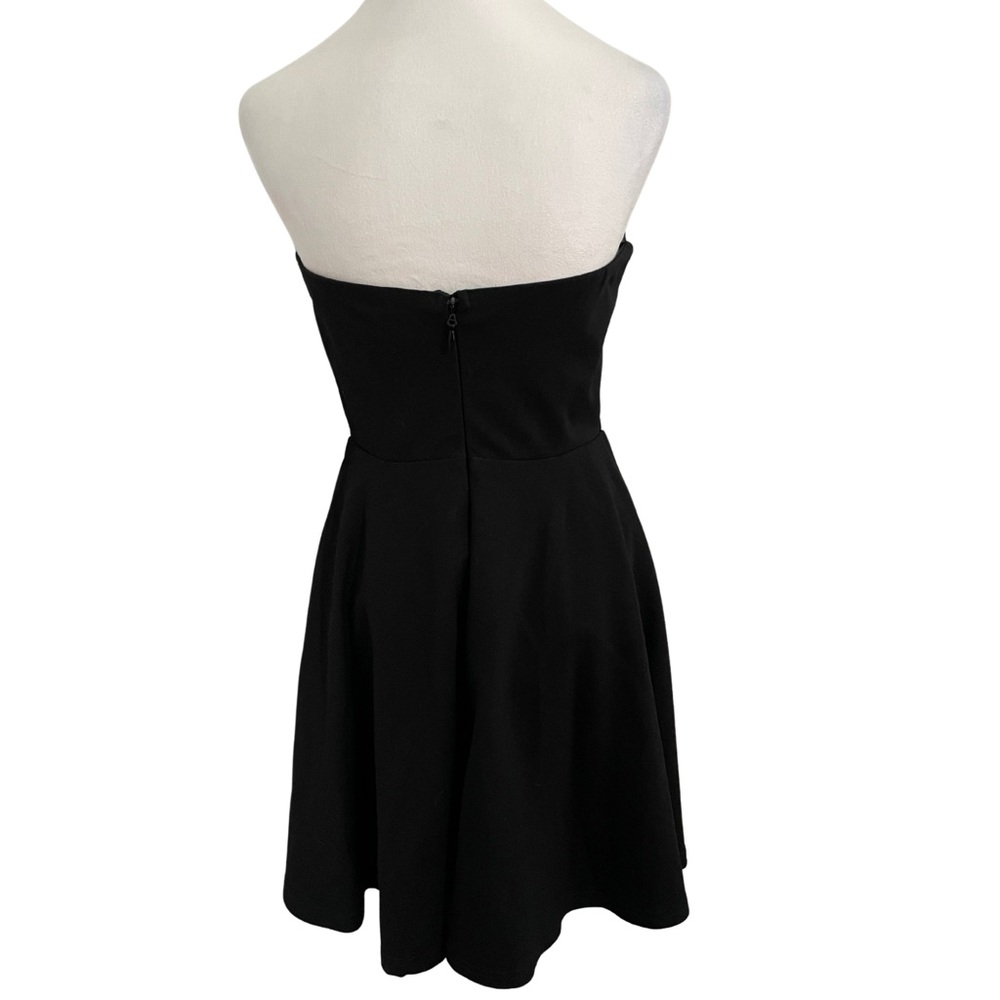 NWT LULUS Black Strapless Fit & Flare Dress – Size M
Style #67462 - Picture 8 of 13